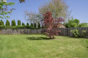 1522 E Washington Ave, Cottage Grove, OR 97424 - Photo 39