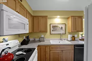 1522 E Washington Ave, Cottage Grove, OR 97424 - Photo 15