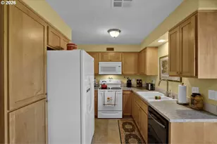1522 E Washington Ave, Cottage Grove, OR 97424 - Photo 13