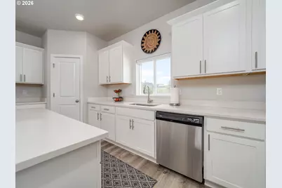 1458 N Siltstone Ave, Newberg, OR 97132 - Photo 5