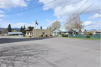 3666 Atkinson Dr, Hood River, OR 97031 - Photo 17