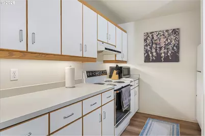 1710 S Harbor Way #202, Portland, OR 97201 - Photo 9