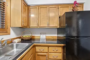 1369 City View St, Eugene, OR 97402 - Photo 13