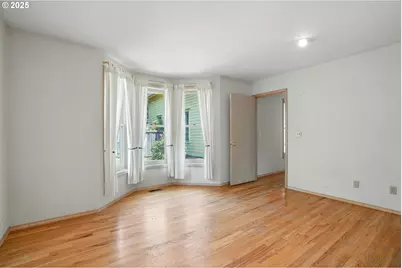 4272 SE Washington St, Portland, OR 97215 - Photo 25