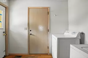 4272 SE Washington St, Portland, OR 97215 - Photo 37