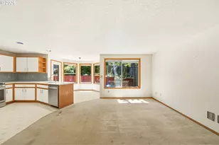 5002 SW Vacuna St, Portland, OR 97219 - Photo 7