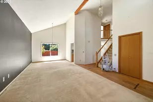 5002 SW Vacuna St, Portland, OR 97219 - Photo 3