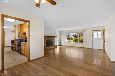 2488 W Lorraine Ave, Roseburg, OR 97471 - Photo 5