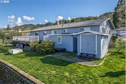 2488 W Lorraine Ave, Roseburg, OR 97471 - Photo 29