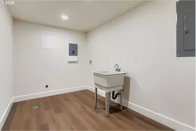 660 NE 20th Ave, Canby, OR 97013 - Photo 23