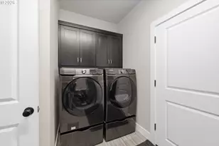 1582 Deschutes Ave, Eugene, OR 97408 - Photo 21