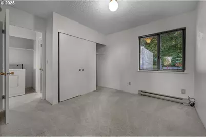 2376 SW Cedar St, Portland, OR 97205 - Photo 23