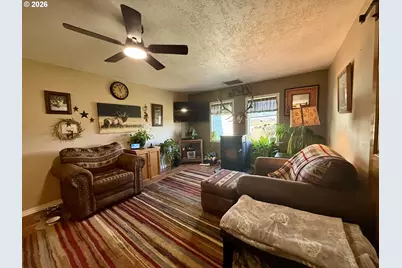 39340 Shelburn Dr, Scio, OR 97374 - Photo 15