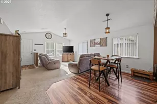 4942 Holly St, Springfield, OR 97478 - Photo 7