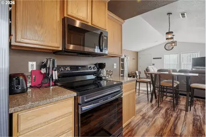 4942 Holly St, Springfield, OR 97478 - Photo 13