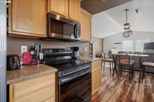 4942 Holly St, Springfield, OR 97478 - Photo 13