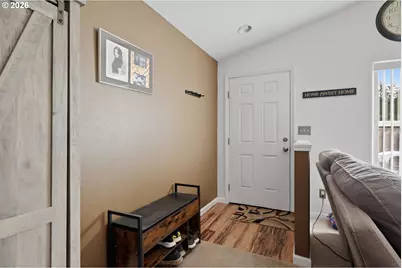 4942 Holly St, Springfield, OR 97478 - Photo 3