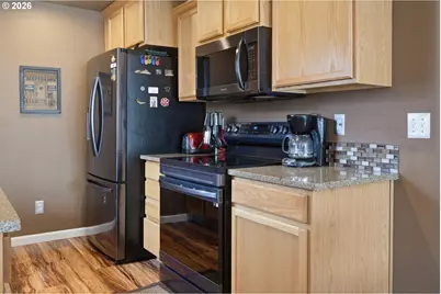 4942 Holly St, Springfield, OR 97478 - Photo 15