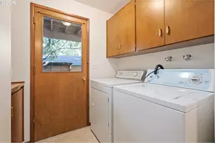 765 Sprague St, Eugene, OR 97405 - Photo 37