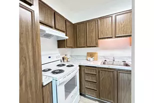 11040 SW Greenburg Rd, Portland, OR 97210 - Photo 11