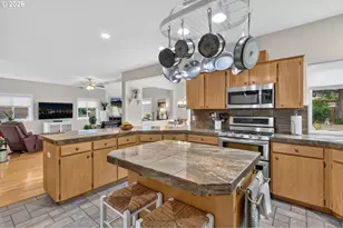7799 SW 173rd Pl, Beaverton, OR 97007 - Photo 5