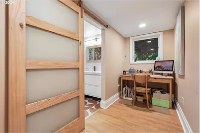 2300 SW Seymour Dr, Portland, OR 97239 - Photo 37