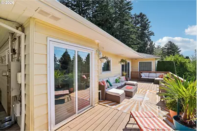 2300 SW Seymour Dr, Portland, OR 97239 - Photo 13