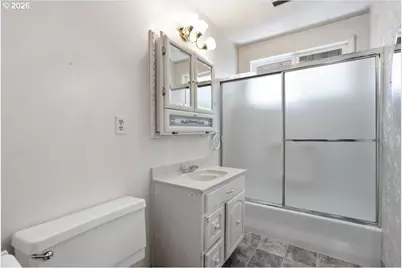 2270 Hoyt St SE, Salem, OR 97302 - Photo 17