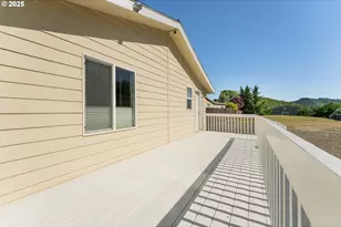 621 Highland Vista Ln, Roseburg, OR 97471 - Photo 25