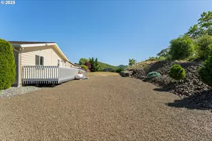 621 Highland Vista Ln, Roseburg, OR 97471 - Photo 27
