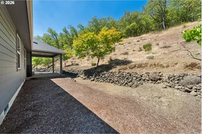 1530 NE Rocky Dr, Roseburg, OR 97470 - Photo 25