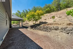 1530 NE Rocky Dr, Roseburg, OR 97470 - Photo 25