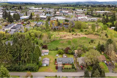 1050 NW Jackson St, Hillsboro, OR 97124 - Photo 37