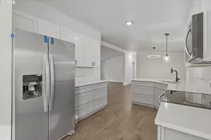 12323 SE Holgate Blvd, Portland, OR 97236 - Photo 13