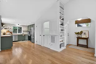 9843 SW 2nd Ave, Portland, OR 97219 - Photo 17