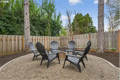 9843 SW 2nd Ave, Portland, OR 97219 - Photo 37