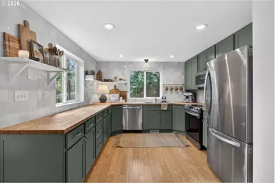 9843 SW 2nd Ave, Portland, OR 97219 - Photo 11