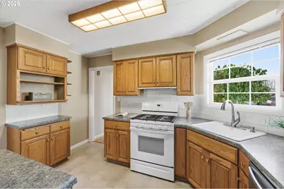 1403 18th Ave, Longview, WA 98632 - Photo 11