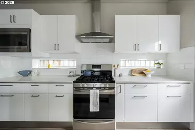 10054 SE Elderberry St, Happy Valley, OR 97086 - Photo 11