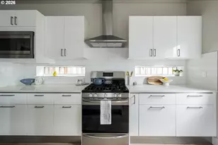 10054 SE Elderberry St, Happy Valley, OR 97086 - Photo 11