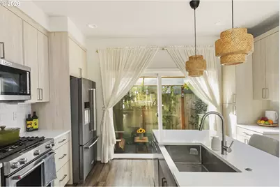 519 N Cook St, Portland, OR 97227 - Photo 13