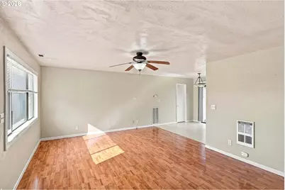 1955 Johnson St, North Bend, OR 97459 - Photo 3