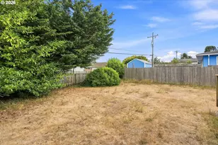 1955 Johnson St, North Bend, OR 97459 - Photo 21