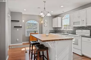 1 SW D St, Castle Rock, WA 98611 - Photo 11