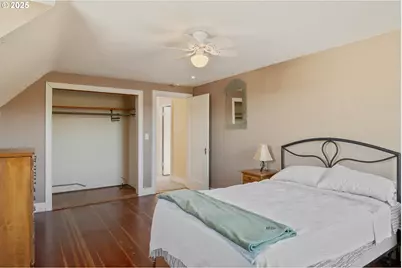 1 SW D St, Castle Rock, WA 98611 - Photo 17