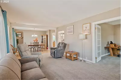 1 SW D St, Castle Rock, WA 98611 - Photo 7