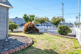 1 SW D St, Castle Rock, WA 98611 - Photo 29