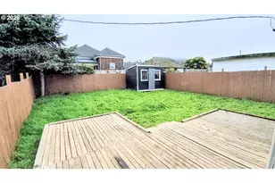 254 N Dean St, Coquille, OR 97423 - Photo 3