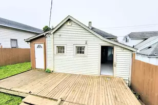 254 N Dean St, Coquille, OR 97423 - Photo 11