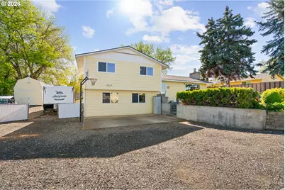 445 SE 7th St, Hermiston, OR 97838 - Photo 3